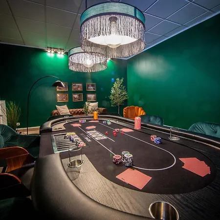 Casino Xxl - 36 Guests - Wellness & Entertainment